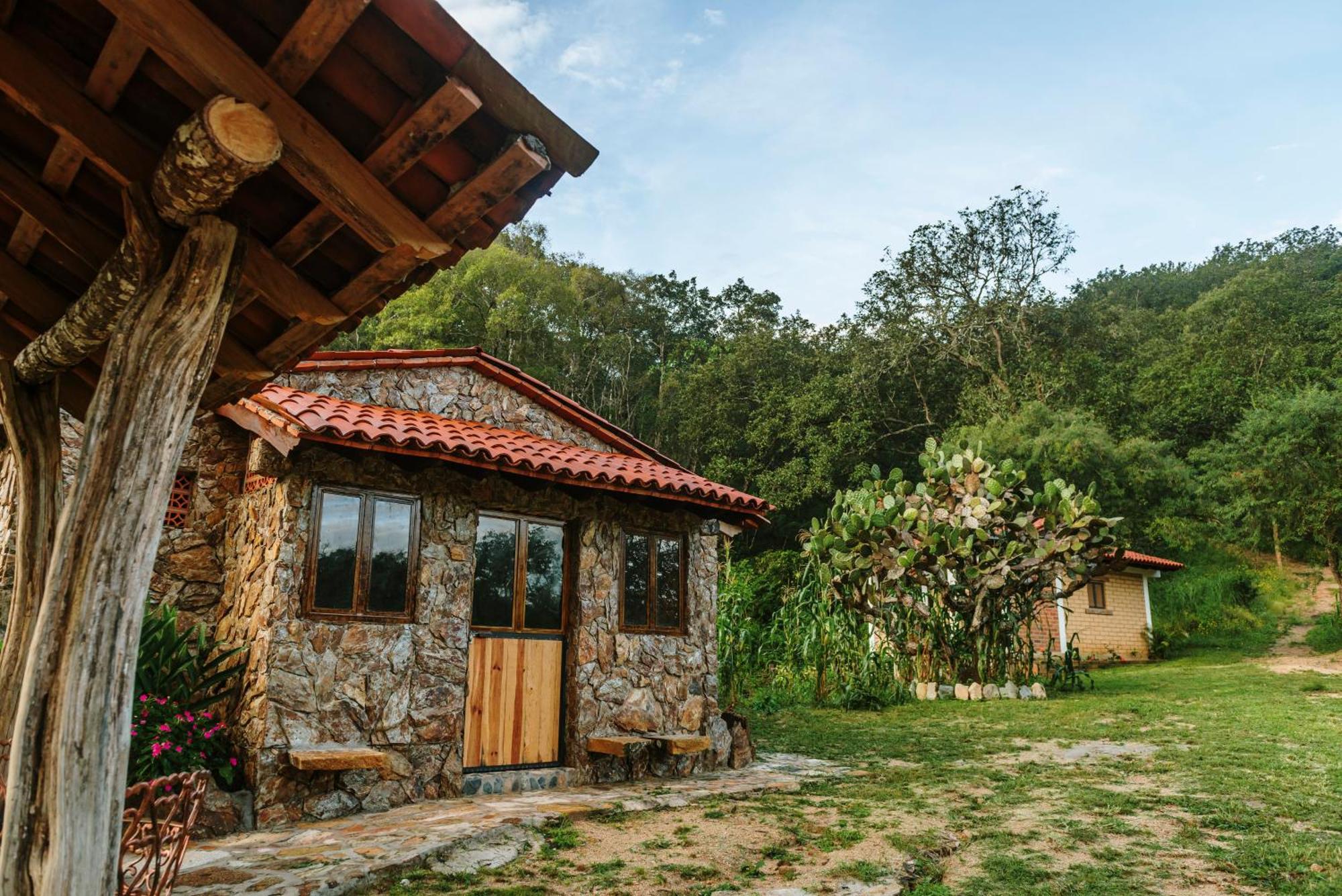 Jorullo Paradise Hotel *